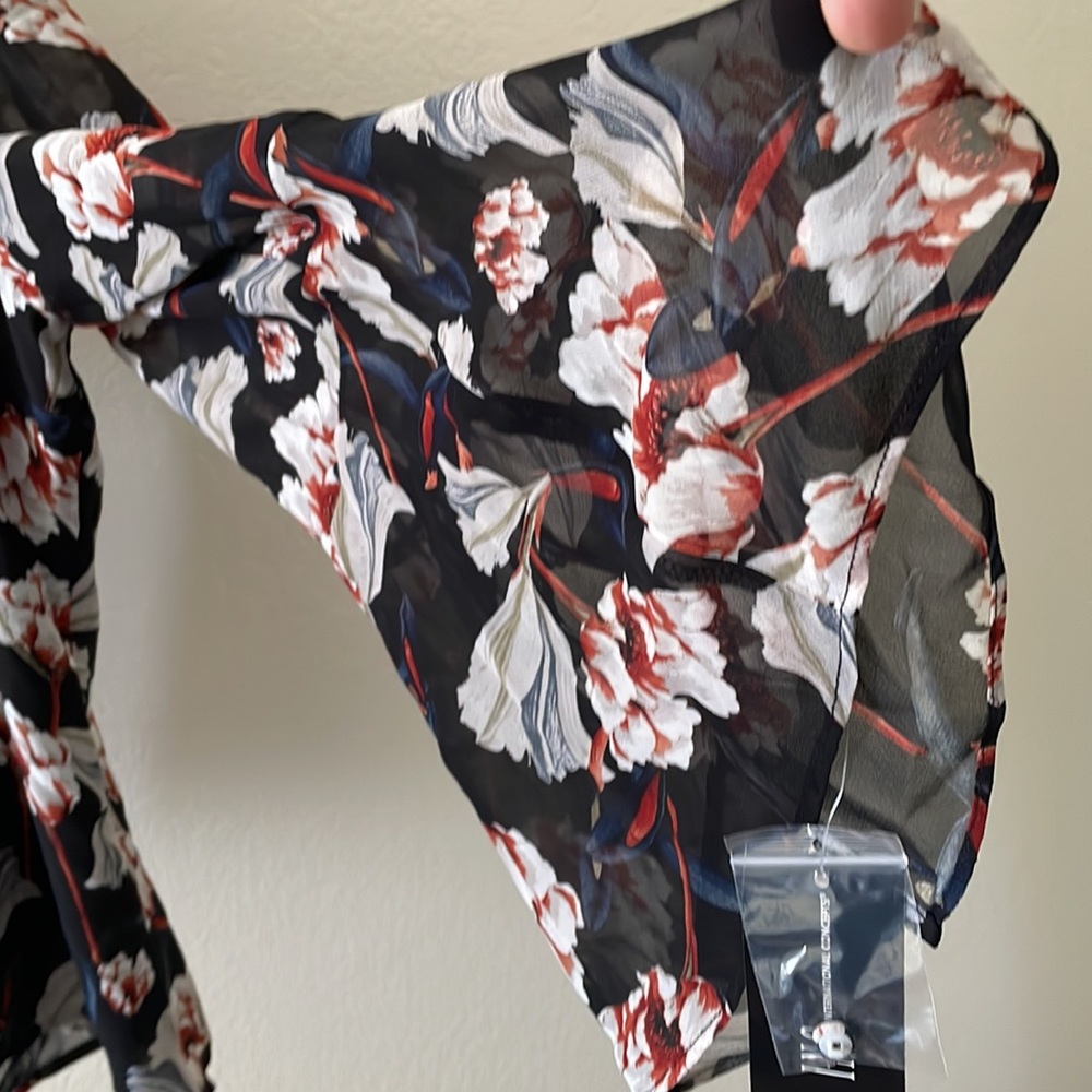 INC blouse - Picture 2 of 6